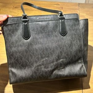 Michael Kors Tote